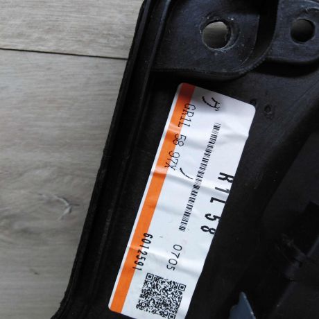 steklopodieemnik-perednii-pravyi-mazda-6-gg-art-41180-big-2