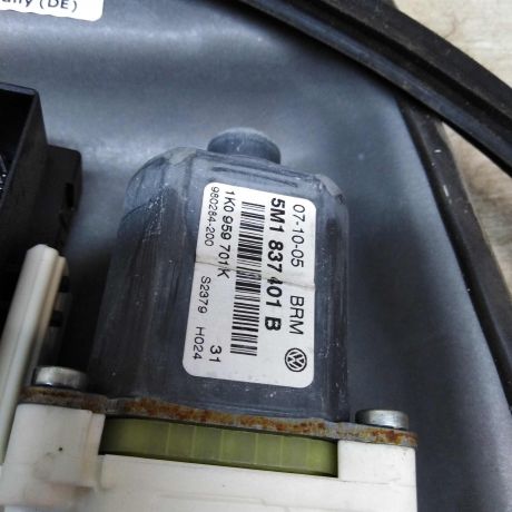 steklopodieemnik-perednii-levyi-volkswagen-golf-plus-05gv-art-41240-big-5