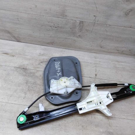 steklopodieemnik-zadnii-levyi-volkswagen-golf-plus-05gv-art-41249-big-0