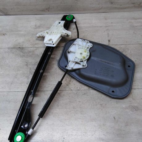 steklopodieemnik-zadnii-levyi-volkswagen-golf-plus-05gv-art-41250-big-1