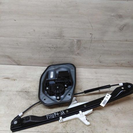 steklopodieemnik-zadnii-pravyi-volkswagen-golf-plus-05gv-art-41339-big-0