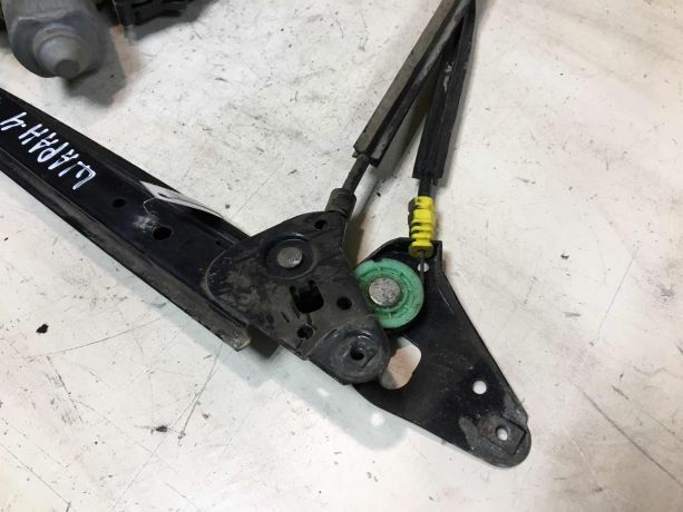 steklopodieemnik-zadnii-pravyi-volkswagen-sharan-do-rest-art-41491-big-2