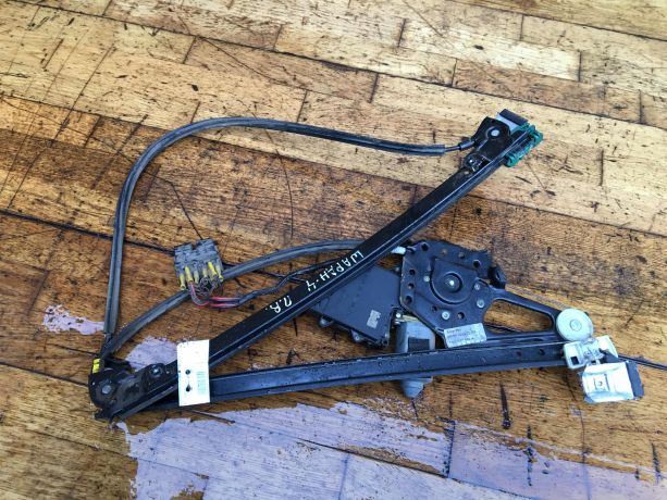 steklopodieemnik-perednii-pravyi-volkswagen-sharan-do-rest-art-41869-big-0