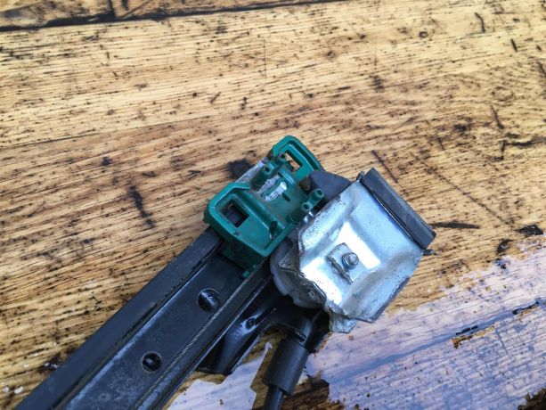 steklopodieemnik-perednii-pravyi-volkswagen-sharan-do-rest-art-41869-big-7