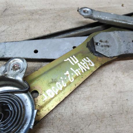 steklopodieemnik-perednii-levyi-toyota-rav4-ii-xa20-art-42081-big-4