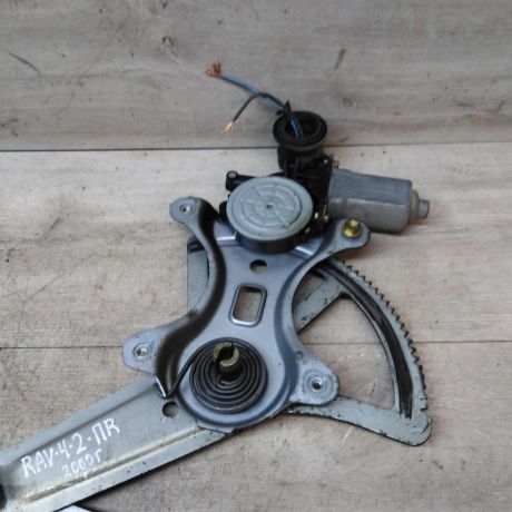 steklopodieemnik-perednii-pravyi-toyota-rav4-ii-xa20-art-42105-big-1