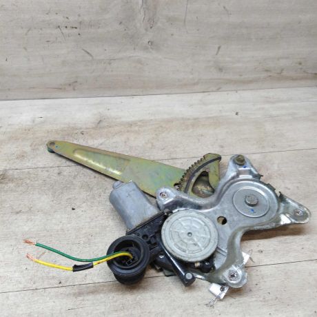 steklopodieemnik-zadnii-levyi-toyota-rav4-ii-xa20-art-42169-big-0