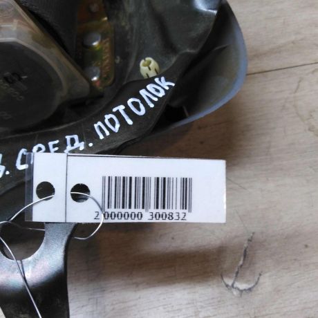 remen-bezopasnosti-zadnii-toyota-rav4-ii-xa20-na-potolok-art-42361-big-1