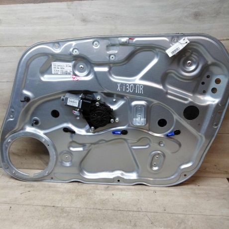 steklopodieemnik-perednii-pravyi-hyundai-i30-i-art-42600-big-0