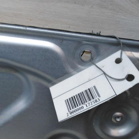 steklopodieemnik-perednii-pravyi-hyundai-i30-i-art-42600-big-1