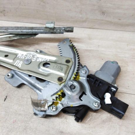 steklopodieemnik-perednii-pravyi-mitsubishi-lancer-10-art-42692-big-2