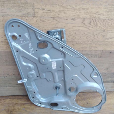 steklopodieemnik-zadnii-pravyi-mexaniceskii-ford-focus-2-rest-art-42807-big-0