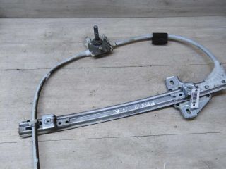 steklopodieemnik-mexaniceskii-zadnii-pravyi-renault-megane-1-sedan-art-43212