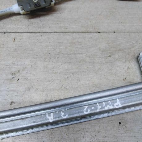 steklopodieemnik-mexaniceskii-zadnii-pravyi-renault-megane-1-sedan-art-43212-big-3