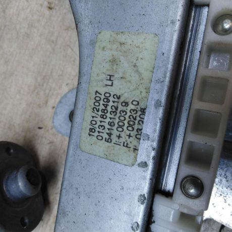 steklopodieemnik-perednii-levyi-opel-corsa-d-art-43347-big-2