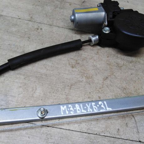 steklopodieemnik-zadnii-levyi-mazda-3-bl-xetcbek-art-43750-big-2