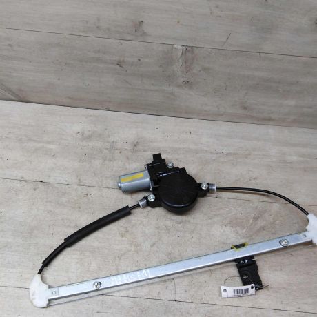 steklopodieemnik-zadnii-levyi-mazda-3-bl-xetcbek-art-43750-big-3