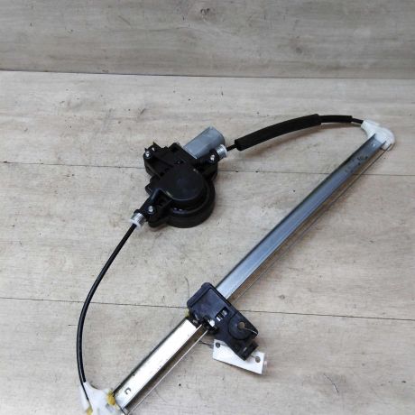 steklopodieemnik-zadnii-levyi-mazda-3-bl-xetcbek-art-43750-big-4