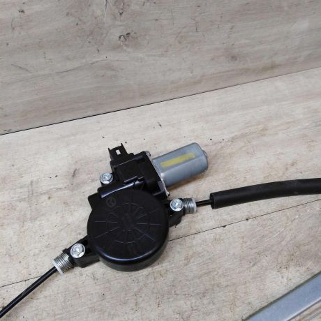 steklopodieemnik-zadnii-pravyi-mazda-3-bl-xetcbek-art-43751-big-3