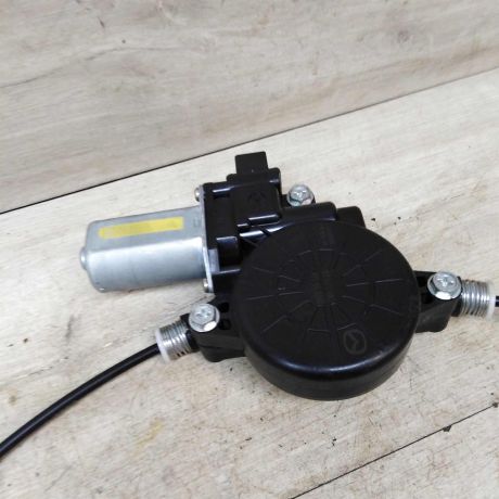 steklopodieemnik-perednii-levyi-mazda-3-bl-xetcbek-art-43825-big-2