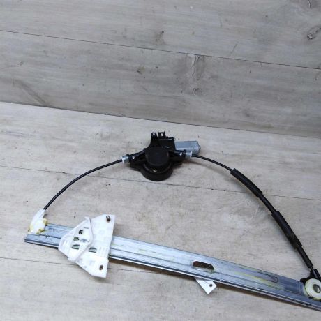 steklopodieemnik-perednii-levyi-mazda-3-bl-xetcbek-art-43825-big-1