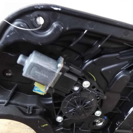 steklopodieemnik-zadnii-pravyi-hyundai-sonata-6-yf-art-43929-big-3