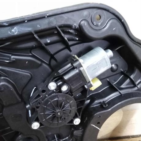 steklopodieemnik-zadnii-levyi-hyundai-sonata-6-yf-art-43952-big-2