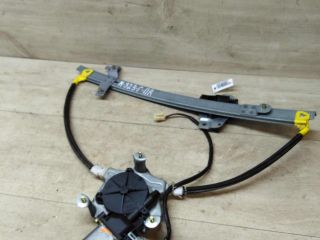 steklopodieemnik-perednii-pravyi-mazda-323f-art-43958