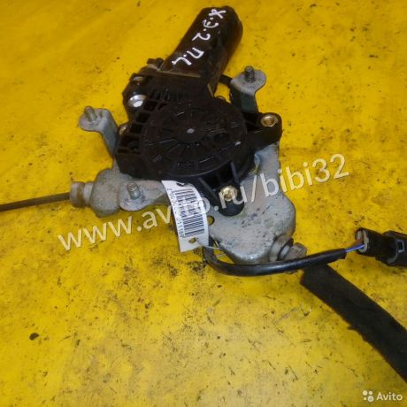 steklopodieemnik-levyi-hyundai-elantra-92-god-art-44143-big-1