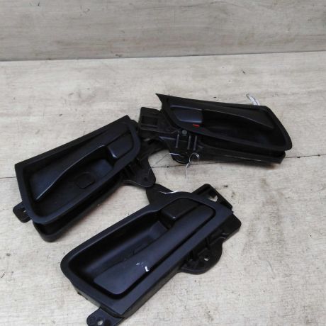 rucka-vnutrenniaia-otkryvaniia-dveri-hyundai-i30-art-44151-big-0