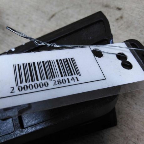 rucka-vnutrenniaia-otkryvaniia-dveri-hyundai-i30-art-44151-big-2