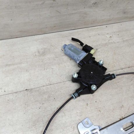 steklopodieemnik-perednii-pravyi-kia-rio-ii-07gv-art-44656-big-1