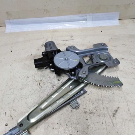 steklopodieemnik-zadnii-levyi-mitsubishi-lancer-10-art-45767-big-2