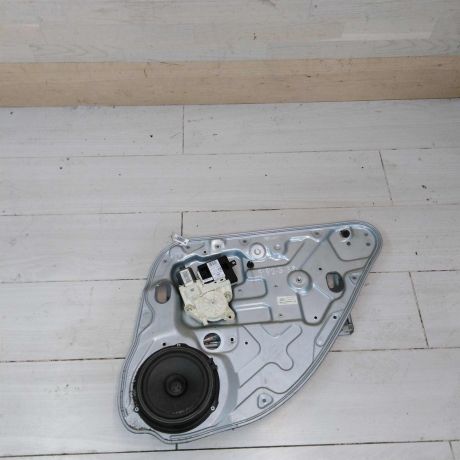 steklopodieemnik-zadnii-pravyi-ford-focus-2-do-rest-art-45844-big-0