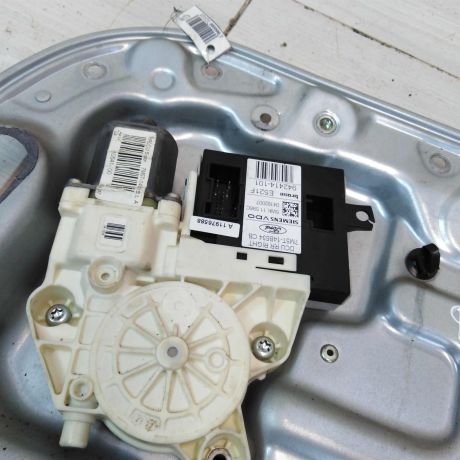 steklopodieemnik-zadnii-pravyi-ford-focus-2-do-rest-art-45844-big-3