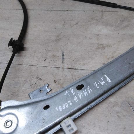 steklopodieemnik-zadnii-levyi-renault-megane-iii-art-46165-big-3