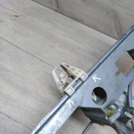 steklopodieemnik-perednii-pravyi-renault-megane-2-art-46306-big-3