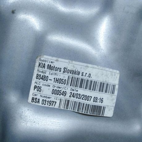 steklopodieemnik-zadnii-pravyi-kia-ceed-do-rest-art-46379-big-4