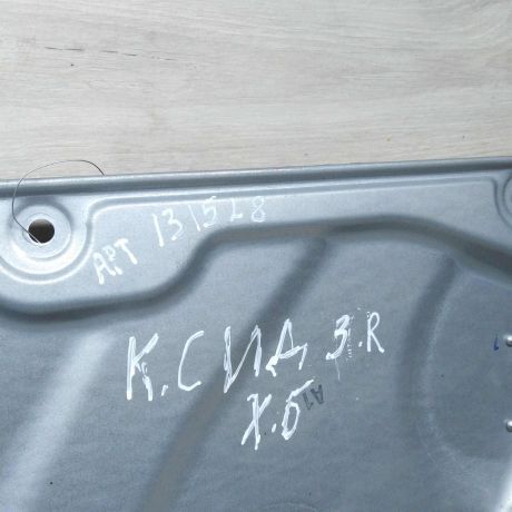 steklopodieemnik-zadnii-pravyi-kia-ceed-do-rest-art-46379-big-2