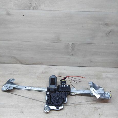 steklopodieemnik-zadnii-pravyi-opel-zafira-b-art-46399-big-0