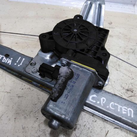 steklopodieemnik-zadnii-pravyi-renault-sandero-ii-stepway-15gv-art-46670-big-1