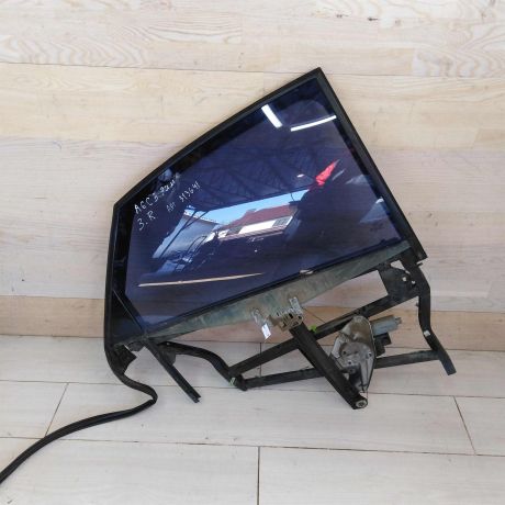 steklopodieemnik-zadnii-pravyi-audi-a6-c5-sedan-art-46759-big-0