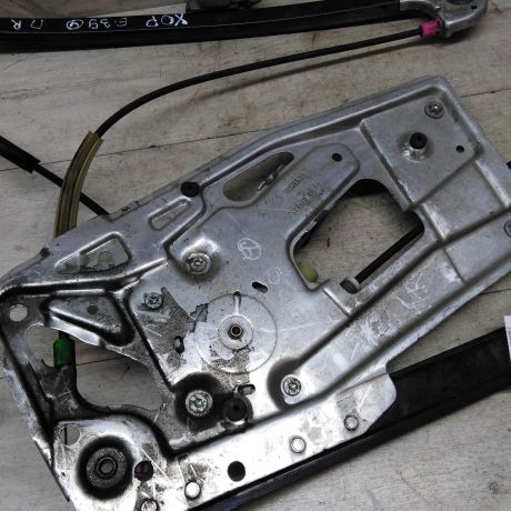 steklopodieemnik-perednii-pravyi-bmw-e39-art-46956-big-1