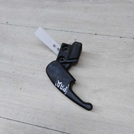 rucka-trosika-otkryvaniia-kapota-skoda-octavia-tour-art-47035-big-0