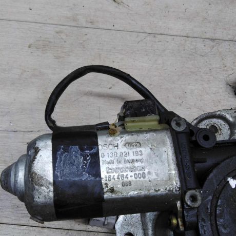 steklopodieemnik-perednii-levyi-bmw-e34-art-47070-big-3