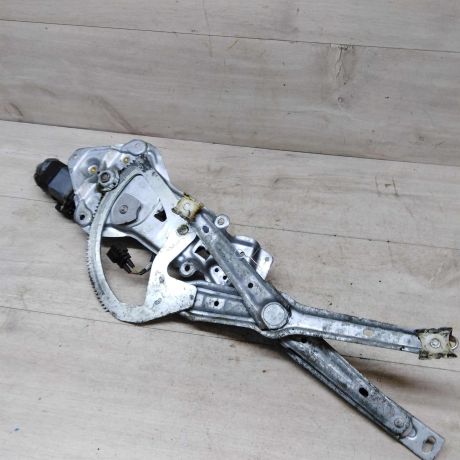 steklopodieemnik-perednii-levyi-bmw-e34-art-47094-big-4