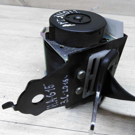 remen-bezopasnosti-zadnii-srednii-nissan-almera-iii-g15-art-47373-big-2