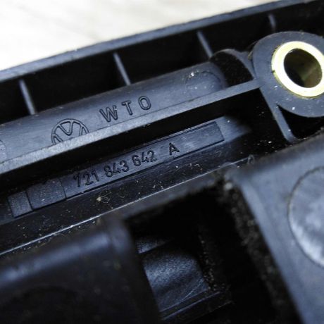 rucka-dveri-vnutrenniaia-pravaia-srednei-otkatnoi-dveri-volkswagen-transporter-t4-art-47516-big-4