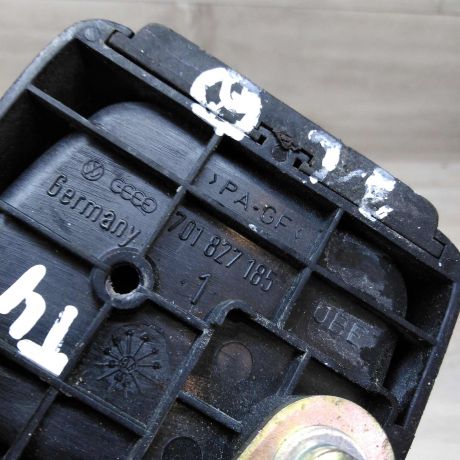 rucka-vnutrenniaia-dveri-zadnei-levoi-raspasnoi-volkswagen-transporter-t4-art-47611-big-2