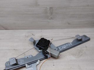 steklopodieemnik-perednii-pravyi-renault-sandero-i-art-47700